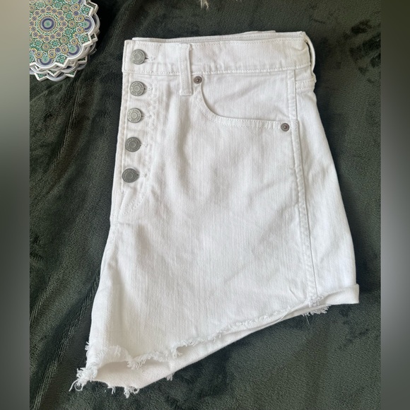 GAP Denim White High-Waisted Button Fly Shorts – Size 8 Short - Picture 3 of 5